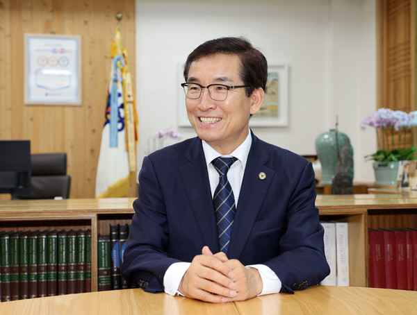 윤건영 교육감.